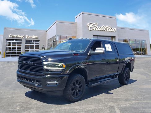 Used 2019 RAM 2500 Laramie w/ Black Appearance Package AWD/4WD image 1