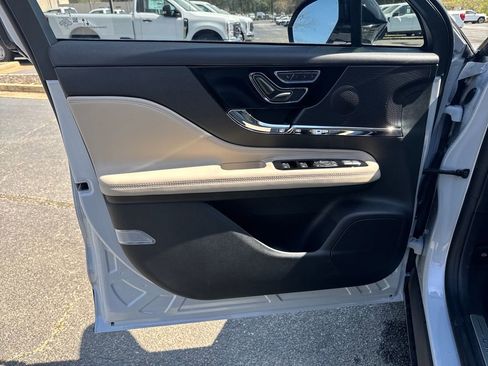 New 2026 Lincoln Corsair Premiere image 21