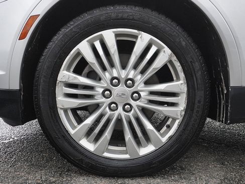 Used 2018 Cadillac XT5 Premium Luxury image 26