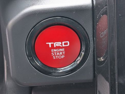 Used 2025 Toyota Tacoma TRD Off-Road w/ TRD Off Road Upgrade Package image 30