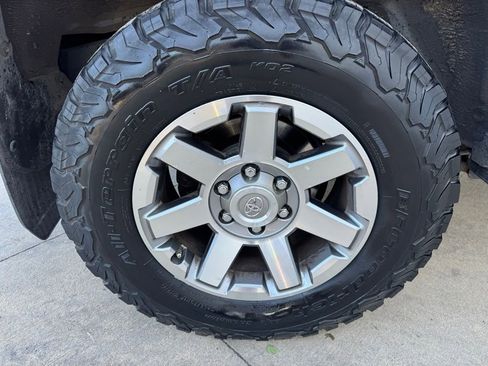 Used 2015 Toyota 4Runner Trail Premium AWD/4WD image 7