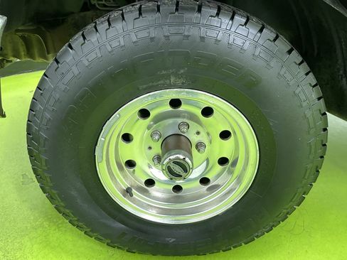 Used 1996 Ford Bronco XLT image 15