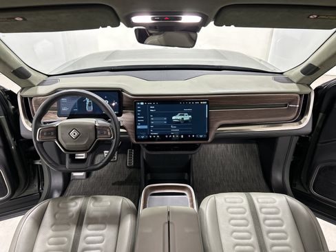 Used 2022 Rivian R1T Launch Edition image 25