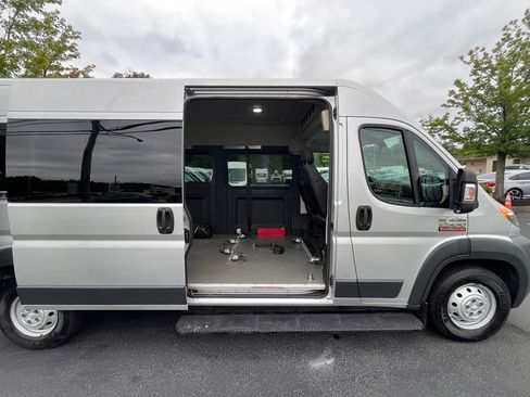 Used 2016 RAM ProMaster 2500 w/ Premium Appearance Group image 24