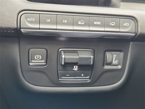 Used 2024 Cadillac Escalade ESV Sport w/ Touring Package image 18