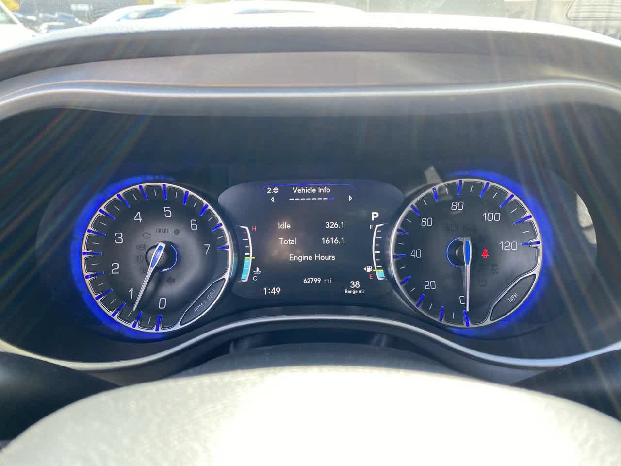 Used 2025 Chrysler Pacifica Select FWD image 26