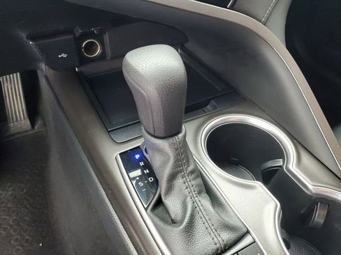 Used 2022 Toyota Camry LE AWD/4WD image 28
