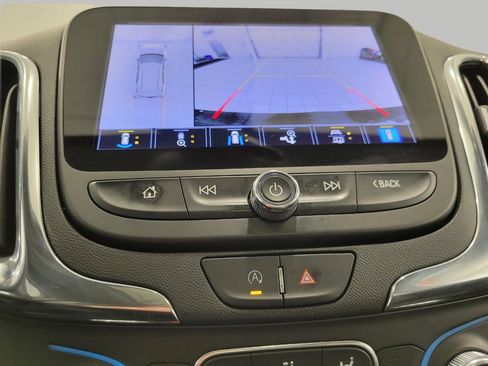 Used 2023 Chevrolet Equinox LT image 15