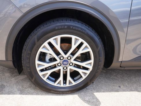 Used 2022 Ford Escape SEL w/ Technology Package image 27