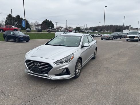 Used 2018 Hyundai Sonata SE image 1
