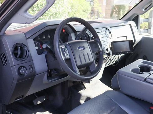 Used 2015 Ford F550 2WD Regular Cab Super Duty image 21