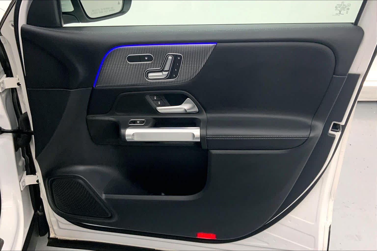 Used 2021 Mercedes-Benz GLB 250 image 9