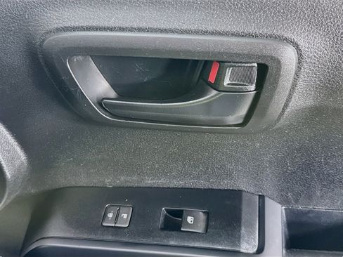 Used 2022 Toyota Tacoma SR RWD image 26