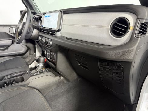 Used 2024 Jeep Wrangler Unlimited w/ Convenience Group image 31