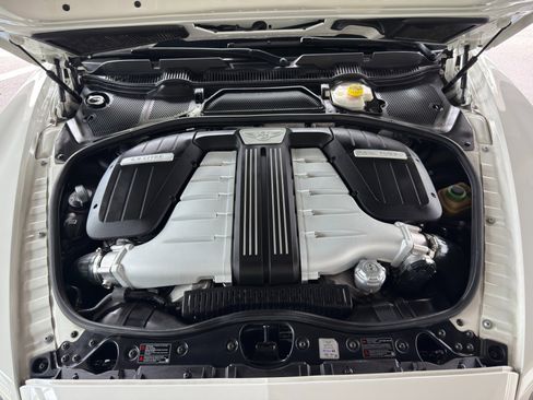 Used 2016 Bentley Continental GT image 29