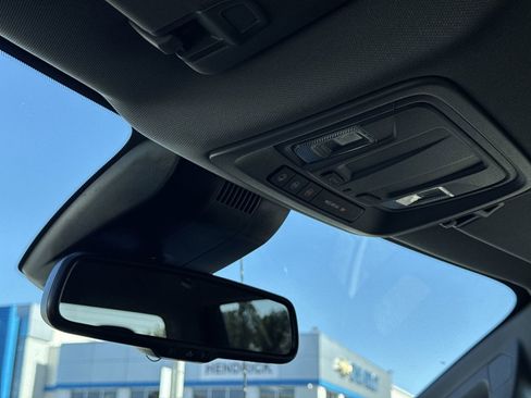 Used 2024 Chevrolet Silverado 2500 Custom w/ Custom Value Package image 27