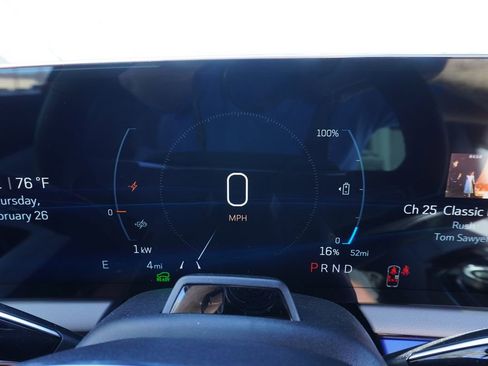 New 2026 Cadillac Optiq Luxury 1 image 20