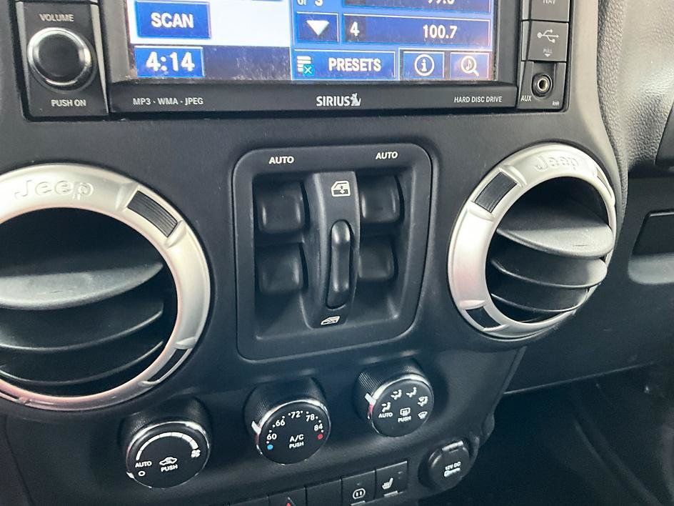 Used 2012 Jeep Wrangler Unlimited Sahara w/ Dual Top Group AWD/4WD image 18