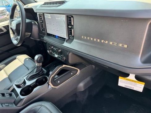 New 2026 Ford Bronco Badlands AWD/4WD image 25