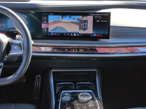 Certified 2024 BMW 760i xDrive 760i xDrive w/ Premium Package 2 image 29