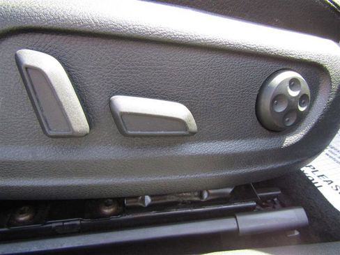 Used 2013 Volkswagen CC Sport image 32