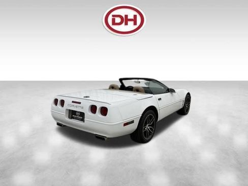 Used 1994 Chevrolet Corvette Convertible RWD image 11