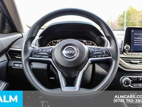 Used 2025 Nissan Altima 2.5 SV image 23