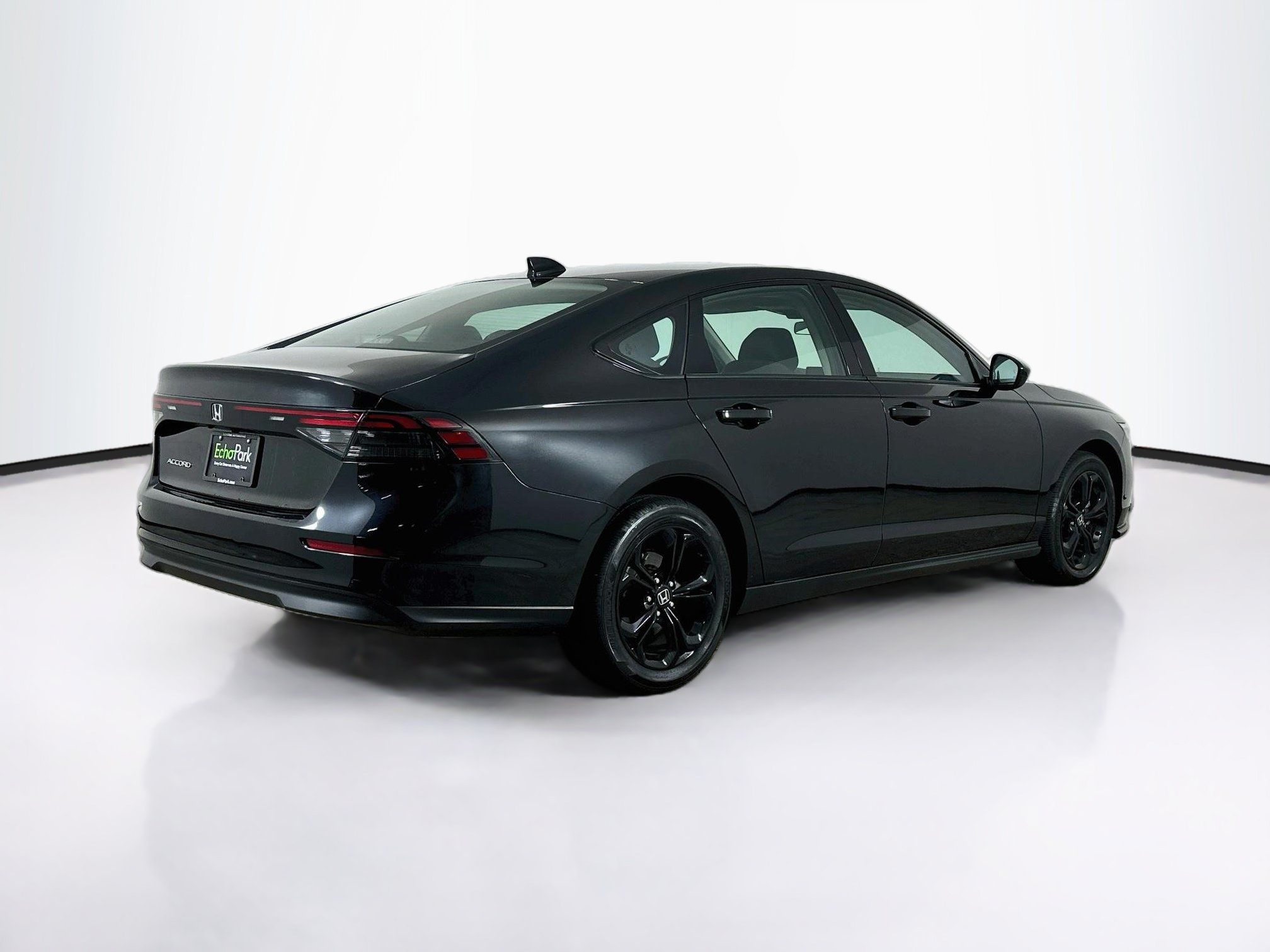 Used 2025 Honda Accord SE image 9