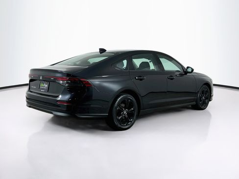 Used 2025 Honda Accord SE image 9