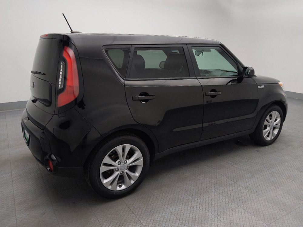 Used 2016 Kia Soul + FWD image 10