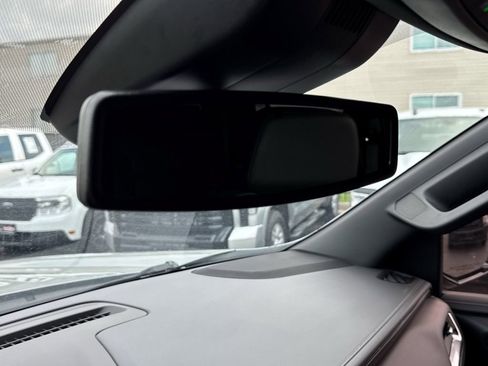 Used 2024 Chevrolet Suburban LT w/ Luxury Package image 20