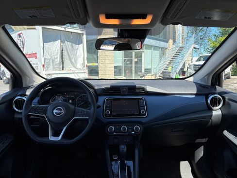 Used 2025 Nissan Versa SV FWD image 31
