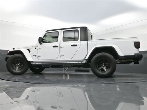 Used 2023 Jeep Gladiator Sport image 27