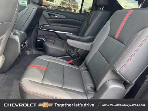 Certified 2024 Chevrolet Traverse RS image 16