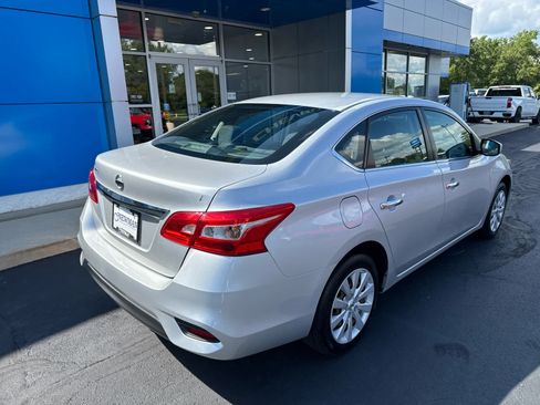 Used 2018 Nissan Sentra S FWD image 7