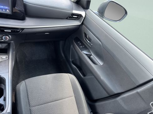 Used 2025 Nissan Kicks S AWD/4WD image 22
