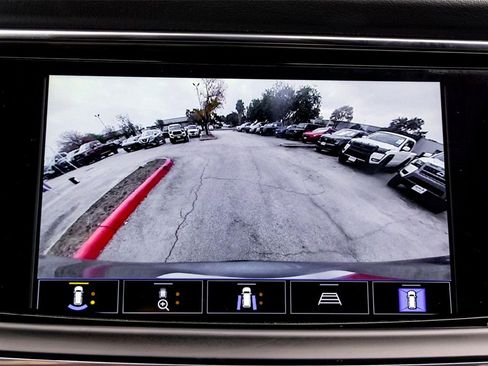 Used 2024 Buick Enclave Premium image 24