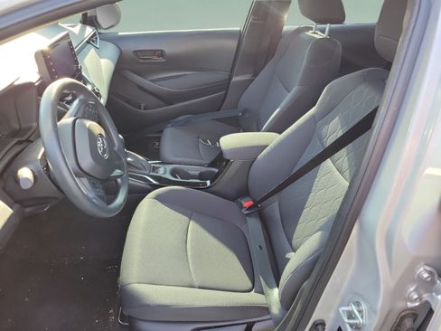 Used 2022 Toyota Corolla LE FWD image 9