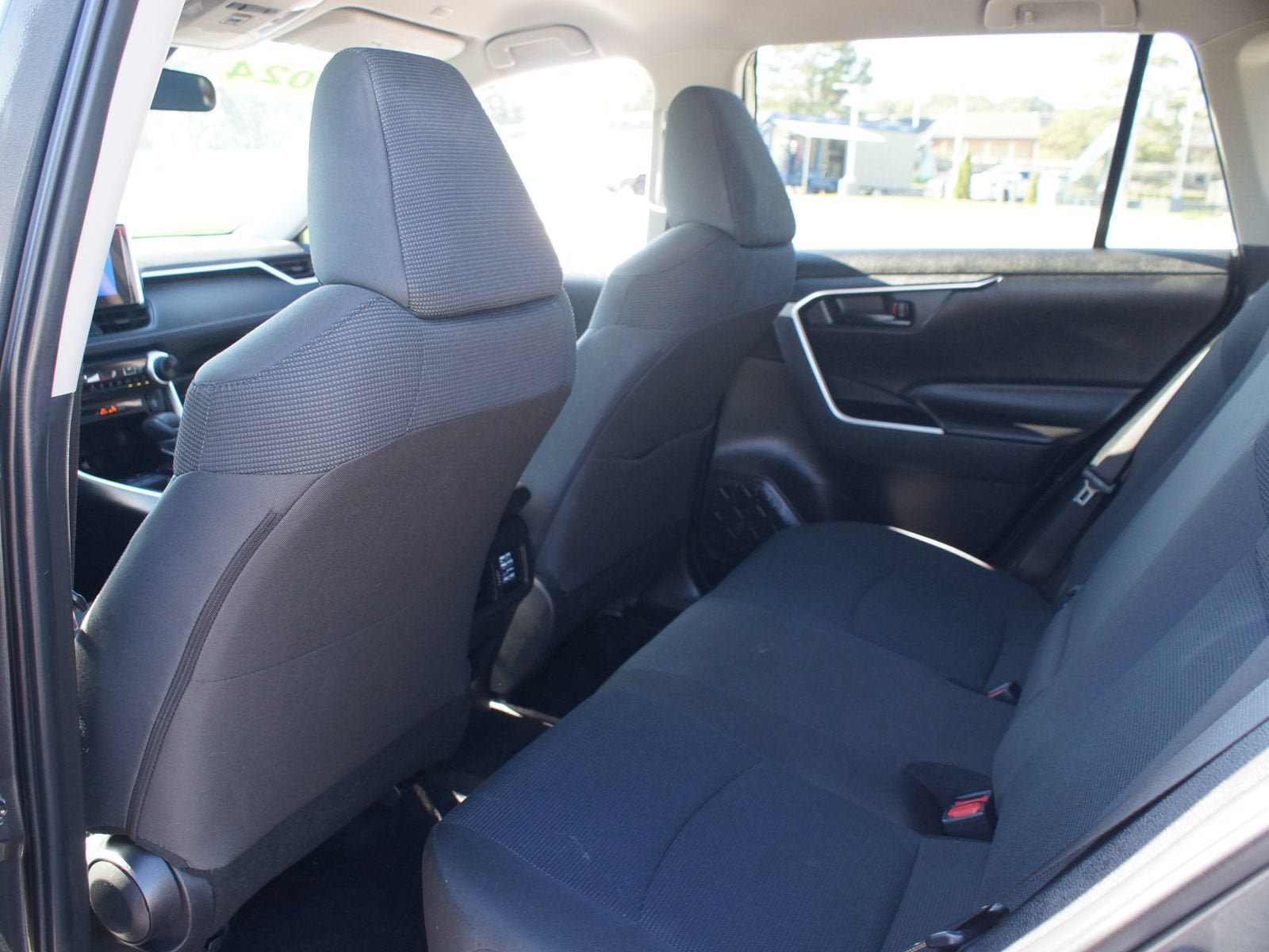 Used 2024 Toyota RAV4 LE FWD image 13