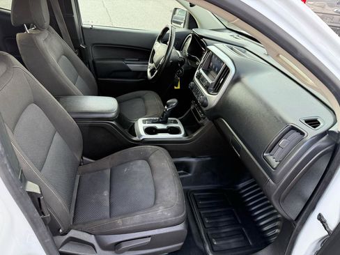 Used 2022 Chevrolet Colorado LT w/ Fleet Safety Package RWD image 15