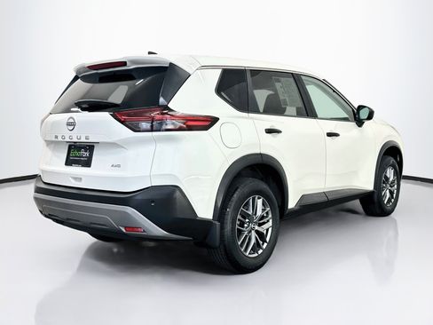 Used 2023 Nissan Rogue S AWD/4WD image 9