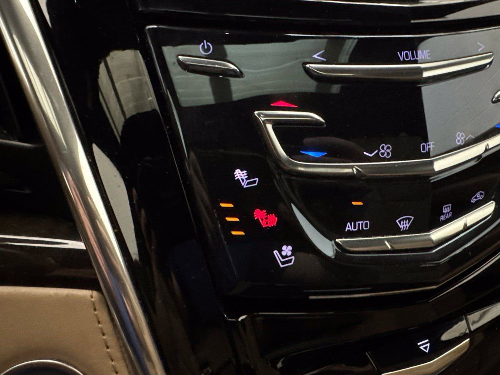 Used 2018 Cadillac Escalade ESV Platinum AWD/4WD image 46