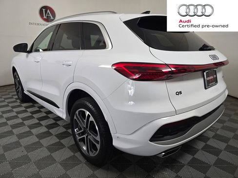 Certified 2025 Audi Q5 Premium w/ Convenience Package AWD/4WD image 7