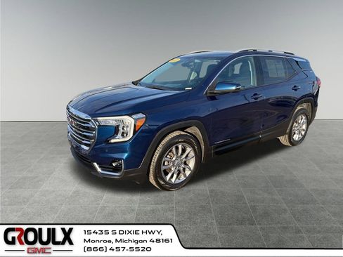Used 2022 GMC Terrain SLT w/ Tech Package image 1