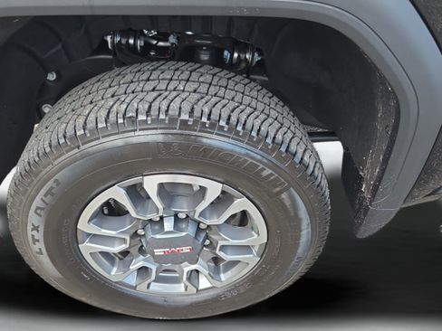 Used 2026 GMC Sierra 2500 SLE AWD/4WD image 29