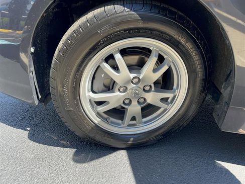 Used 2011 Toyota Prius One image 11