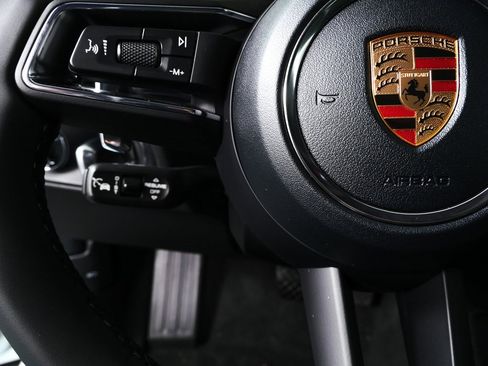 New 2026 Porsche Macan S image 10