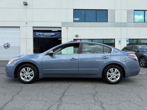 Used 2011 Nissan Altima 2.5 SL w/ Technology Pkg FWD image 9