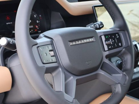 New 2026 Land Rover Defender 110 X-Dynamic SE AWD/4WD image 17
