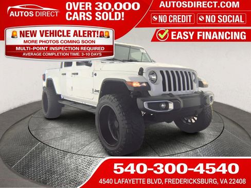 Used 2022 Jeep Gladiator Sport image 1